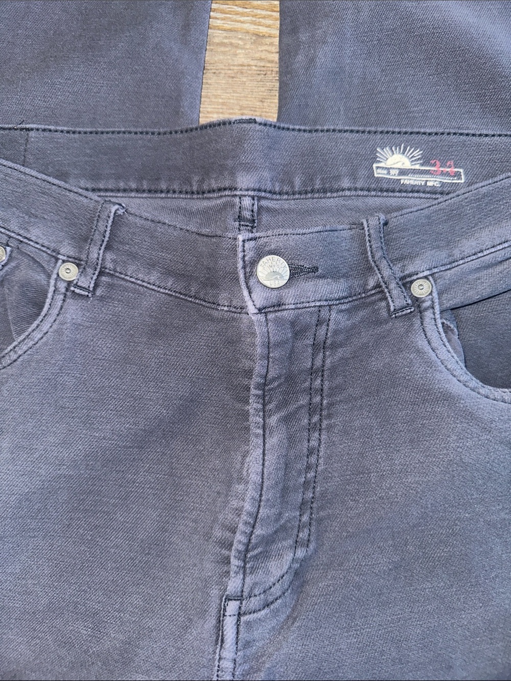 Faherty Men's Dark Gray Jeans with Tan Patch - Picture 4 of 4